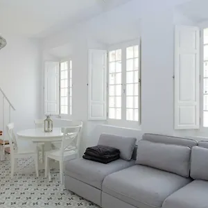 la-blanca-casita-malaga.1costadelsol.com/